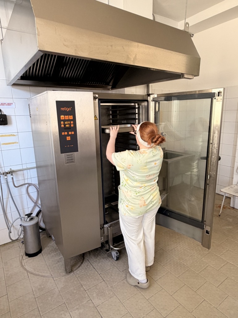 konvektomat oddelenia liečebnej výživy a stravovania